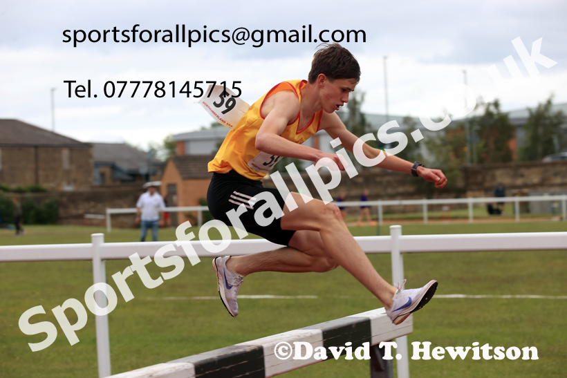 Steeplechase, 2026 Northern Schools Inter Counties, Wentworth, Hexham. Photo: David T. Hewitson/Sports for All Pics